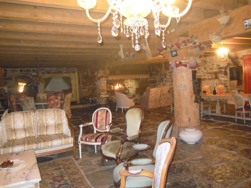 Bed and Breakfast Le Francillon Les Estables Esterno foto